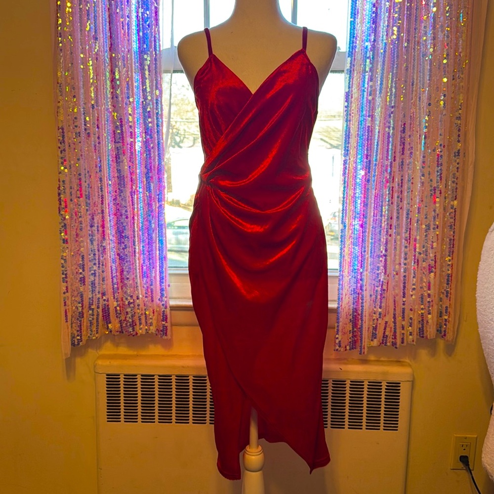 Red Velvet Size Medium Women's Assymetrical Dress